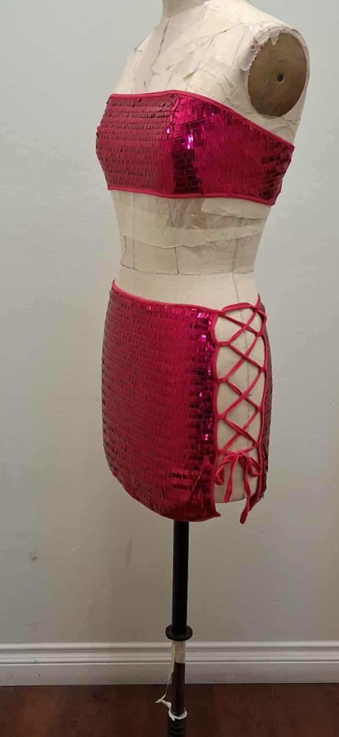 2 PIECES SEQUINS TOP AND MINI SKIRT