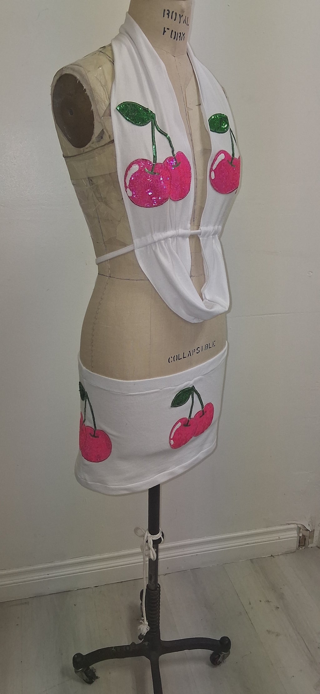 CUSTOM 2 PIECES CHERRIES SEQUINS OUTFIT