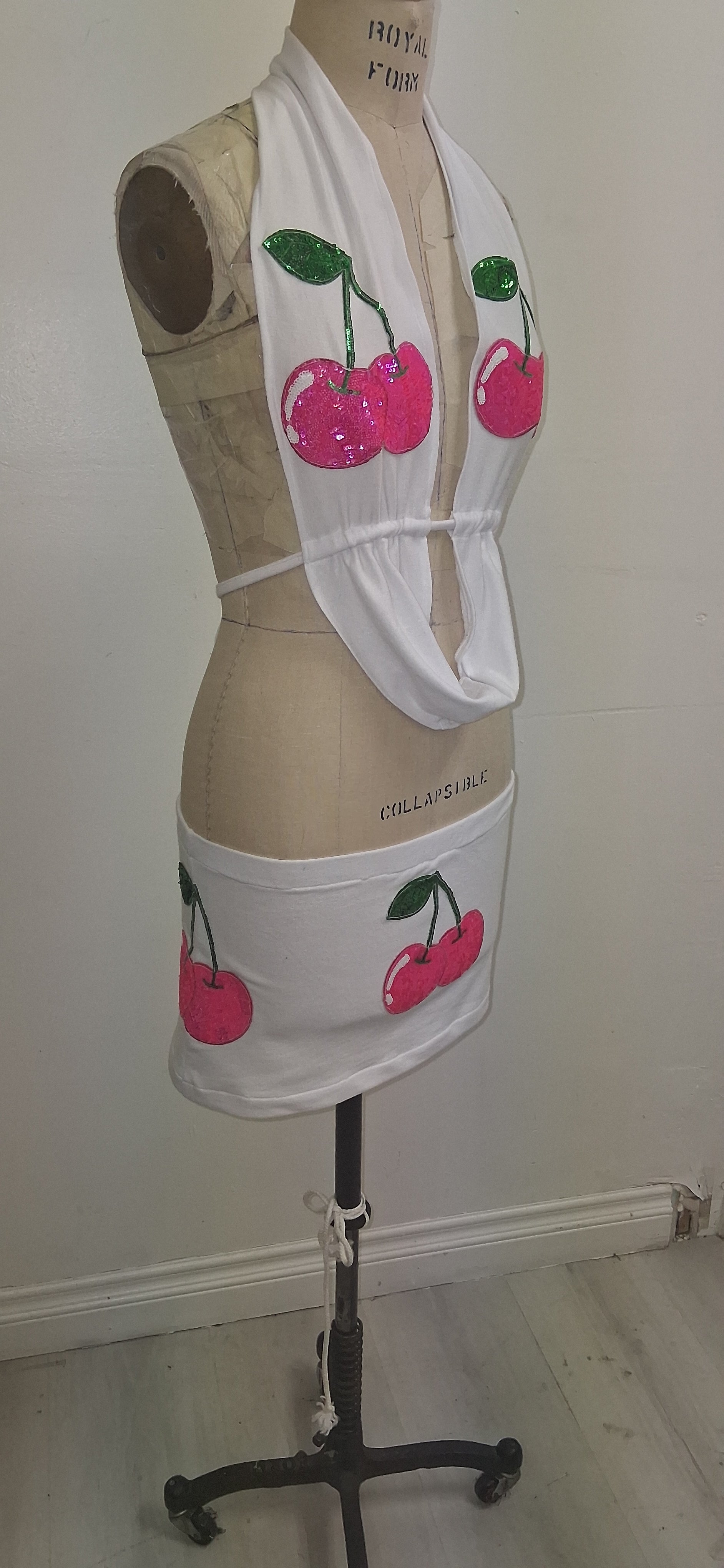 CUSTOM 2 PIECES CHERRIES SEQUINS OUTFIT